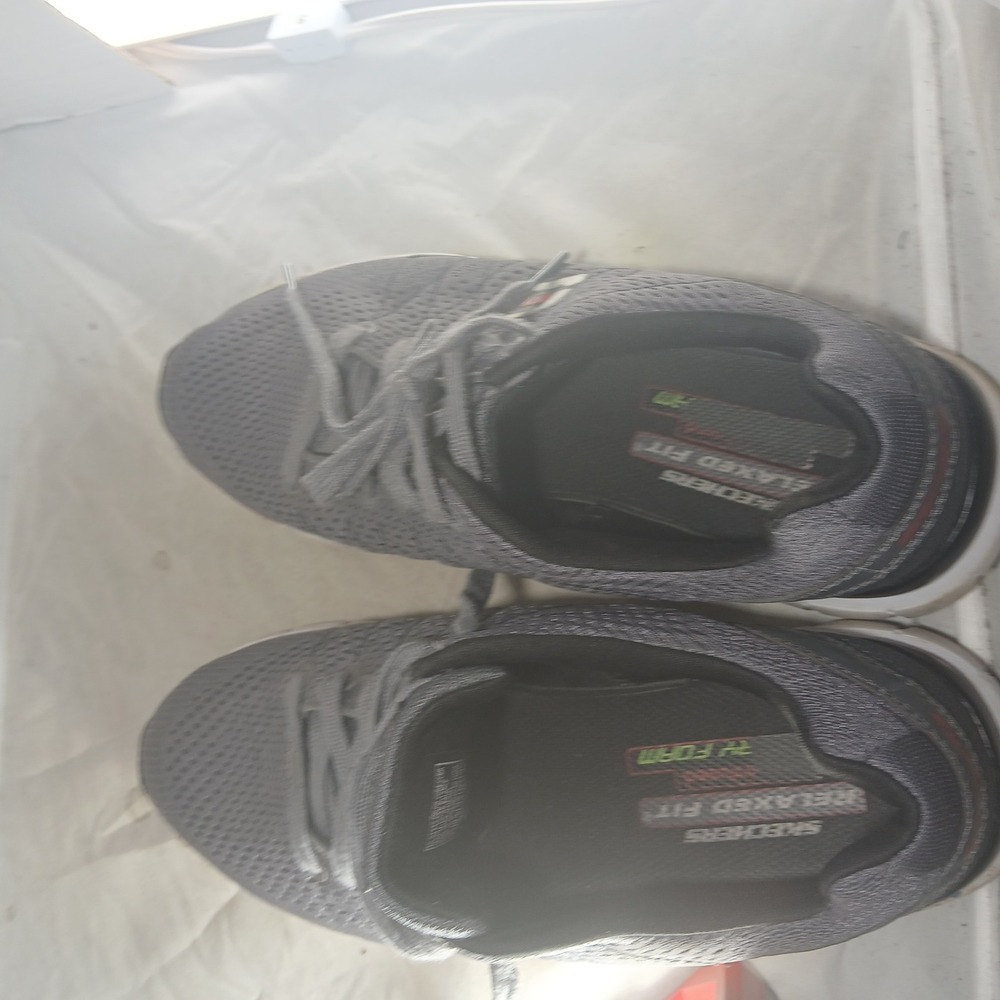 Skechers Relaxed Fit Sneakers 10.5 Gray Memory Foam Athletic Walking Shoes 51442 - Picture 7 of 10